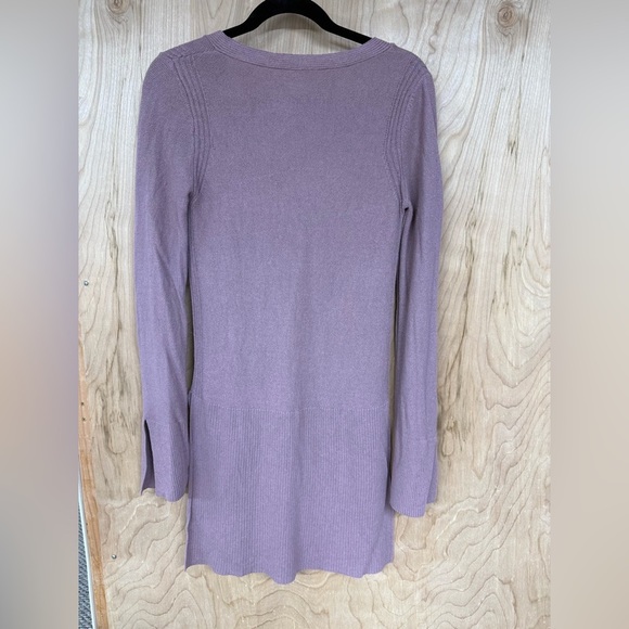 Free People Mauve Long Sleeve Crisscross Neck Hi Lo Tunic Sweater sz Medium - Picture 6 of 7